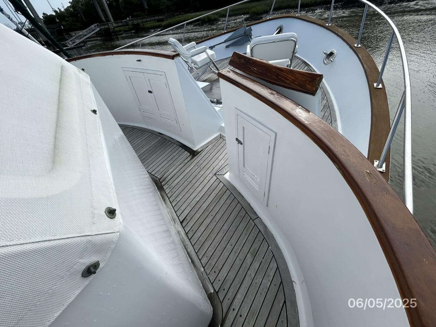 49' DeFever Portuguese Bridge2