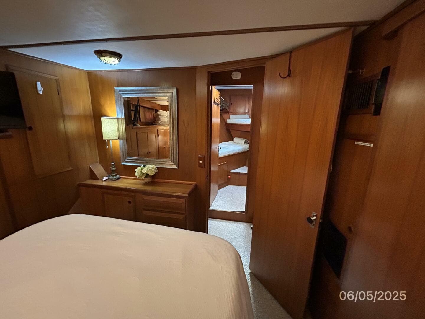 49' DeFever master stateroom forward2