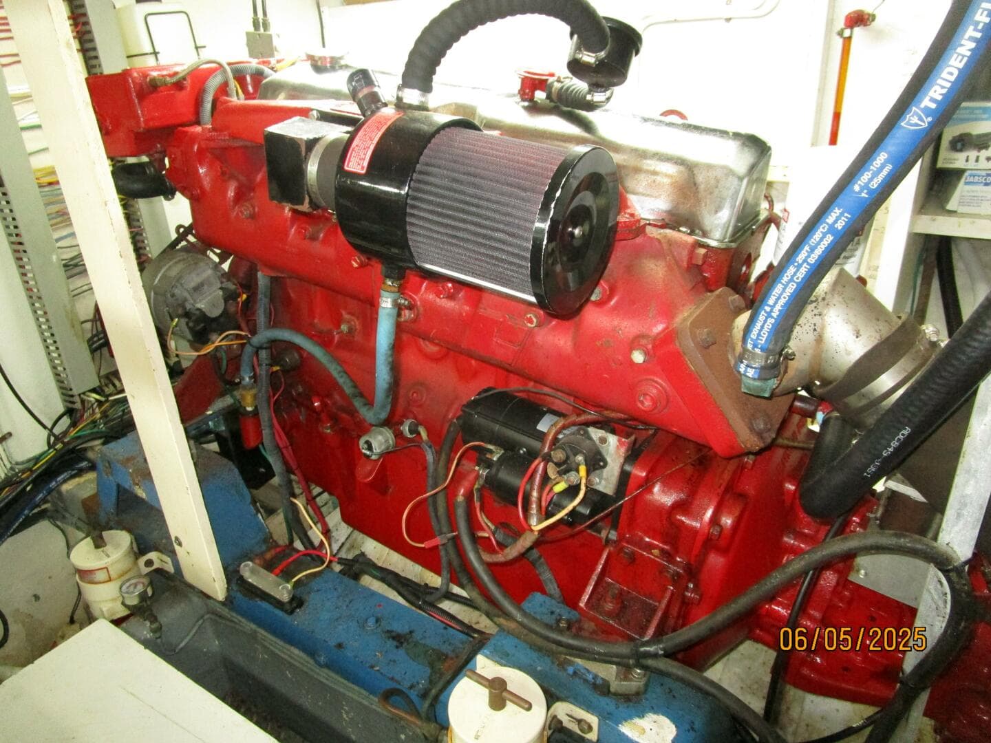 49' DeFever starboard main engine2