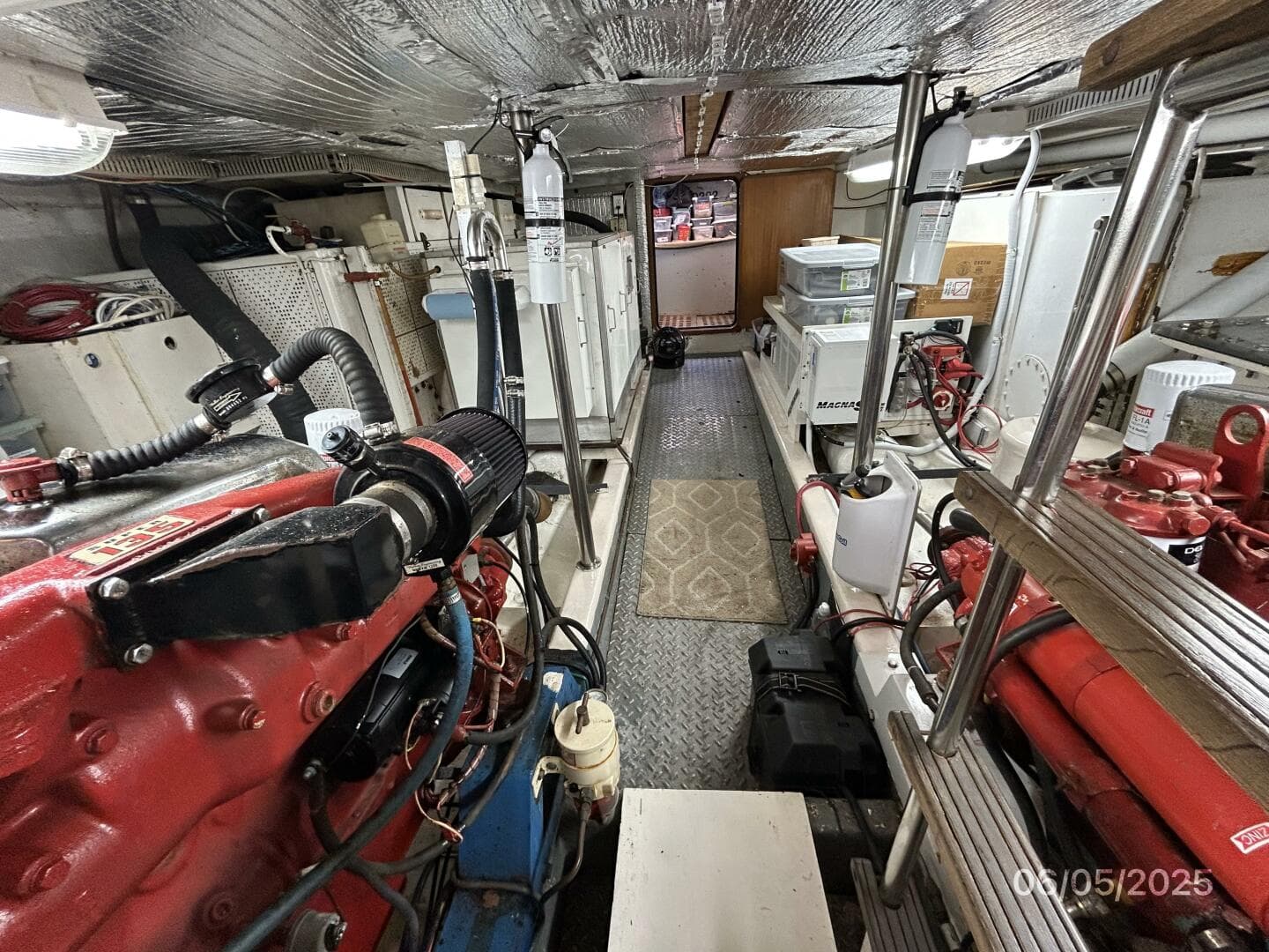 49' DeFever engine room aft