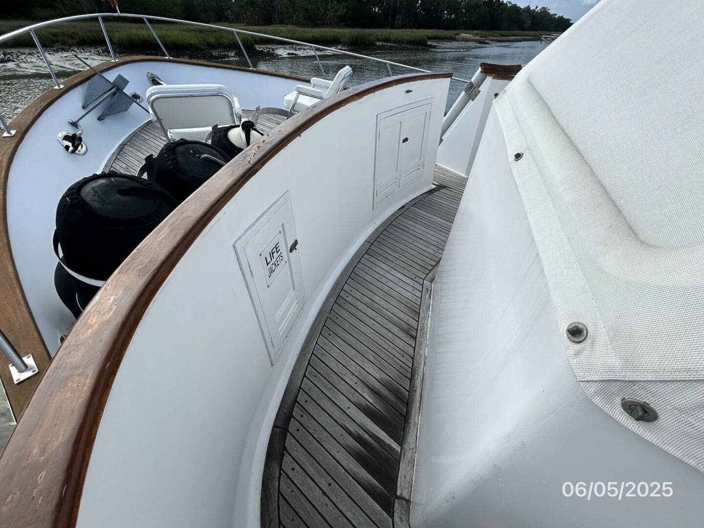 49' DeFever Portuguese Bridge1