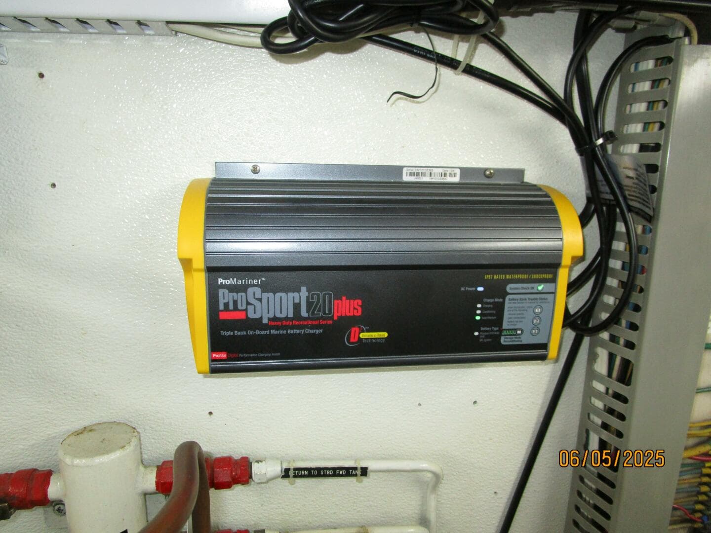 49' DeFever battery sharger