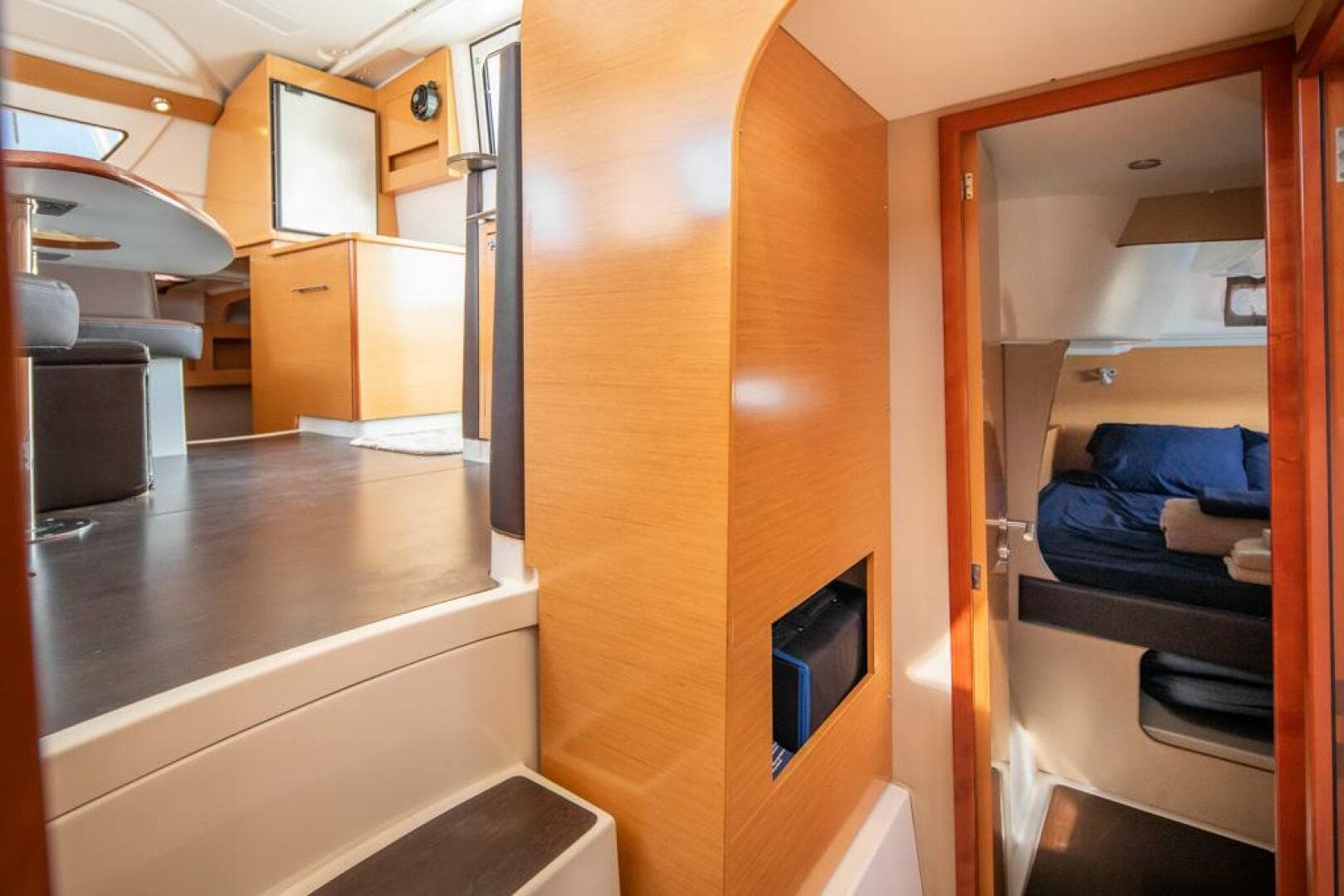 2013-fountaine-pajot-lipari-41-sail-9392749-20240517061514297-1_XLARGE.jpg
