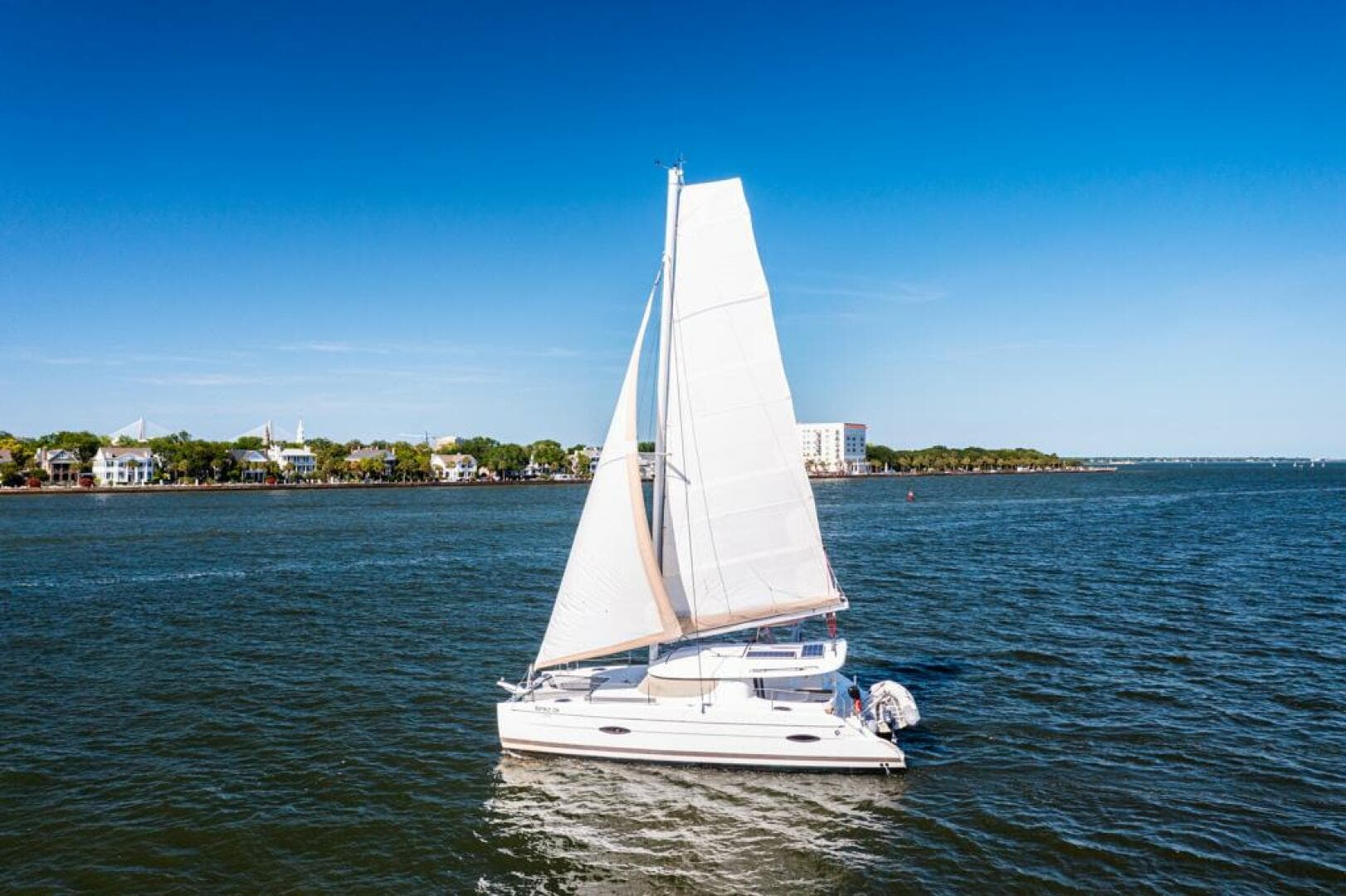 2013-fountaine-pajot-lipari-41-sail-9392749-20240517060926027-1_XLARGE.jpg