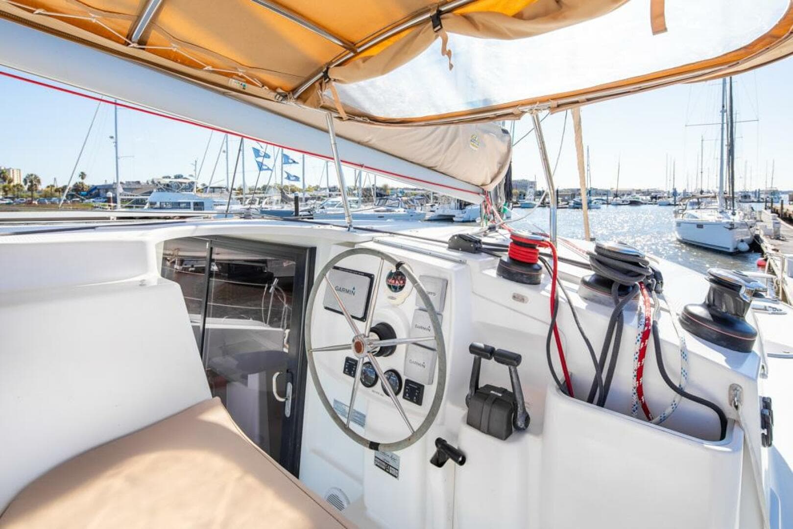 2013-fountaine-pajot-lipari-41-sail-9392749-20240517061331204-1_XLARGE.jpg
