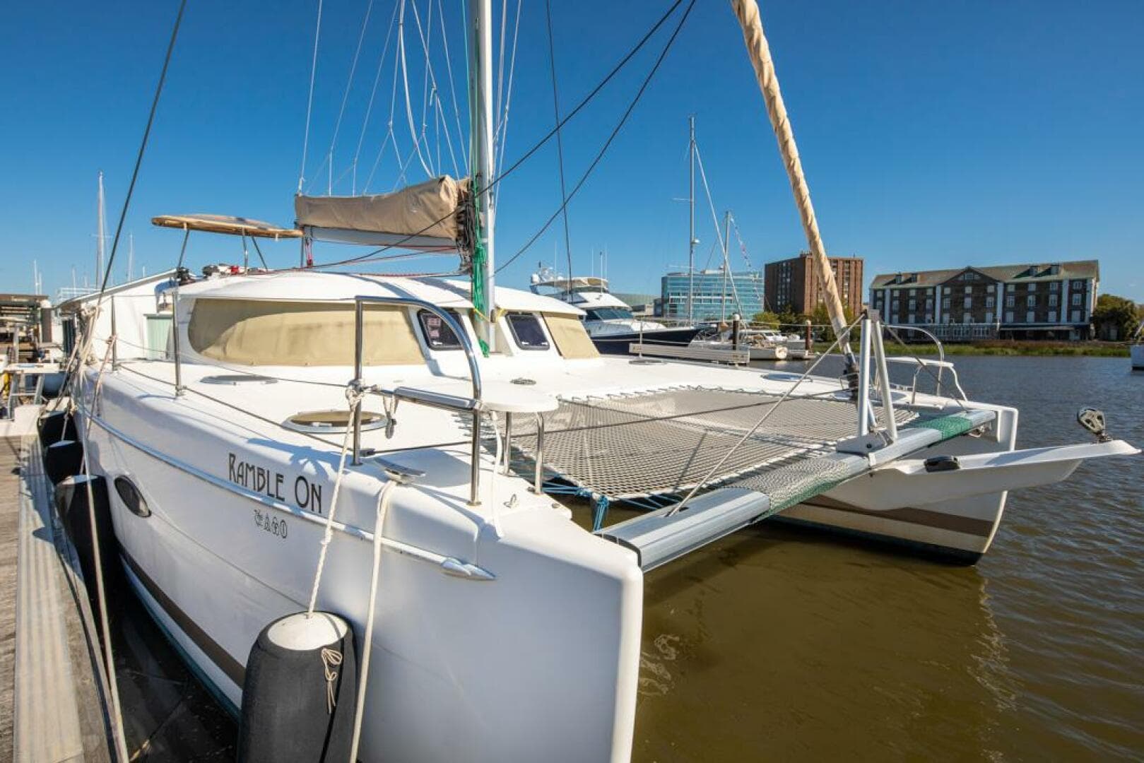 2013-fountaine-pajot-lipari-41-sail-9392749-20240517061230638-1_XLARGE.jpg