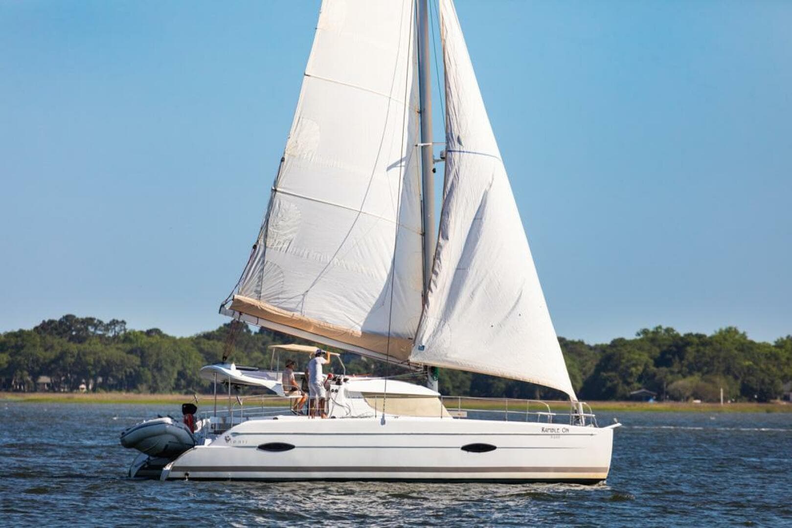 2013-fountaine-pajot-lipari-41-sail-9392749-20240517061052686-1_XLARGE.jpg