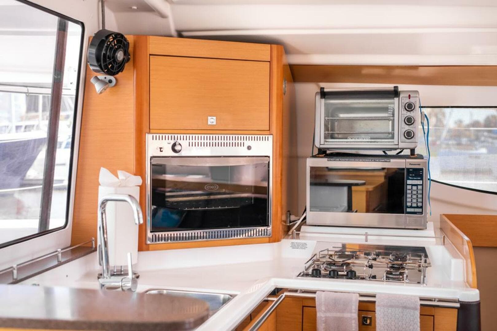 2013-fountaine-pajot-lipari-41-sail-9392749-20240517061409333-1_XLARGE.jpg