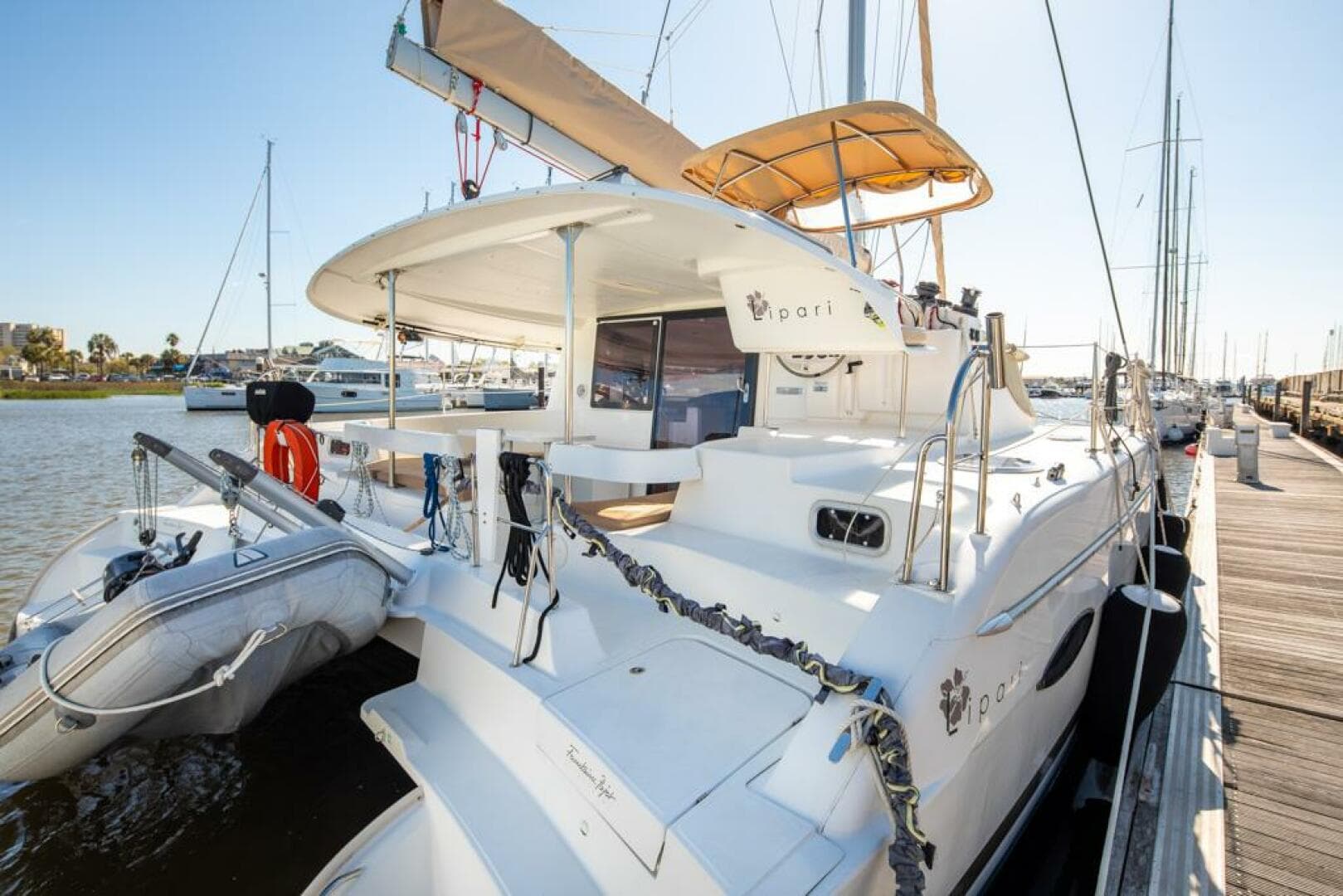 2013-fountaine-pajot-lipari-41-sail-9392749-20240517061256023-1_XLARGE.jpg