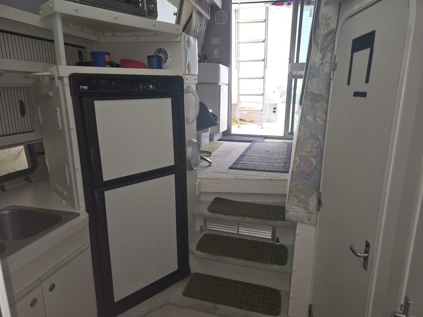 1994 Cruisers Yachts 3380