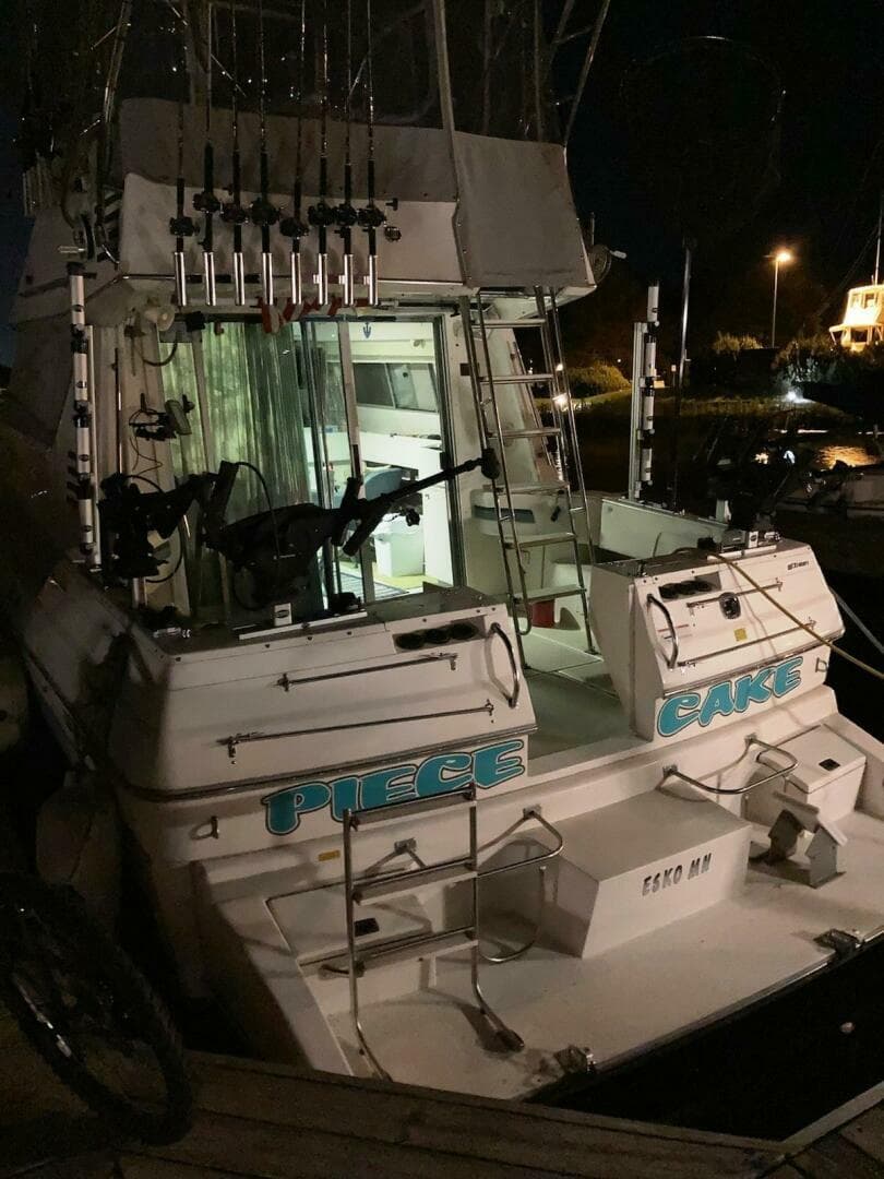 1994 Cruisers Yachts 3380