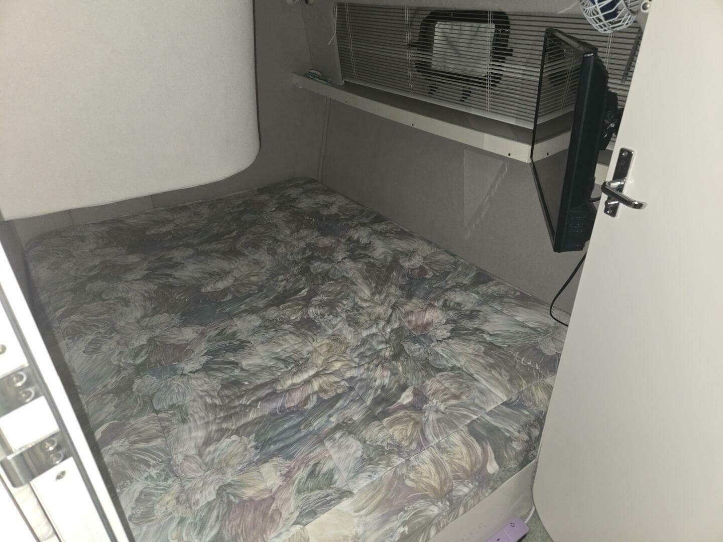 1994 Cruisers Yachts 3380