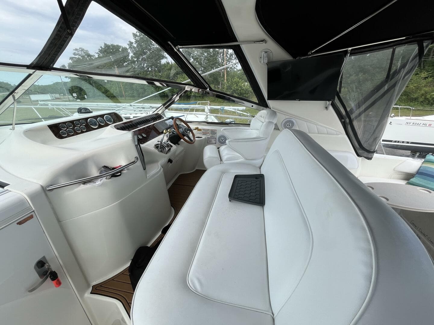 1999 Sea Ray 400 Sundancer