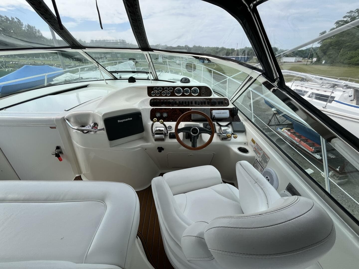 1999 Sea Ray 400 Sundancer