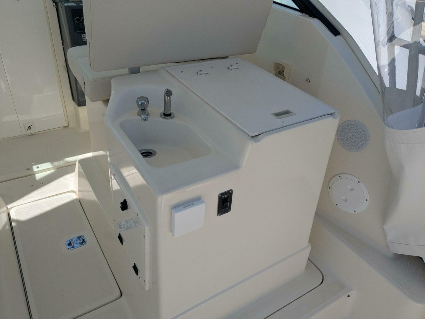 1995 Tiara Yachts 29 Open