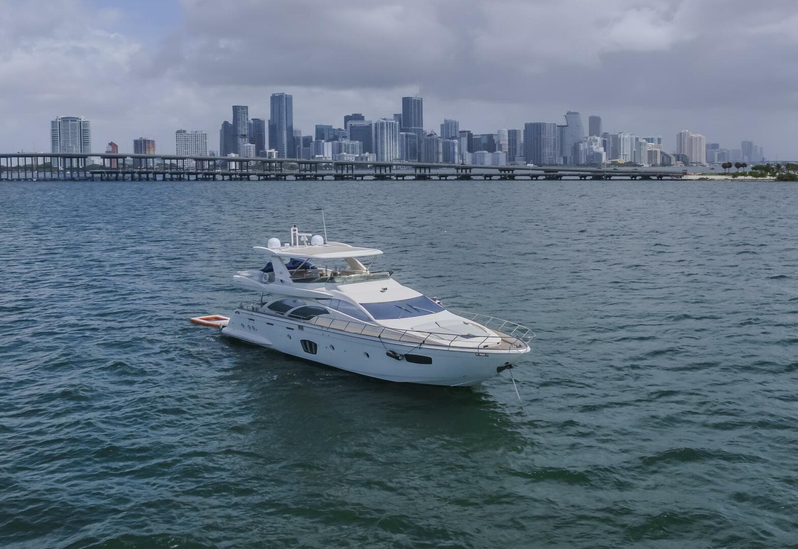 2008 Azimut 75