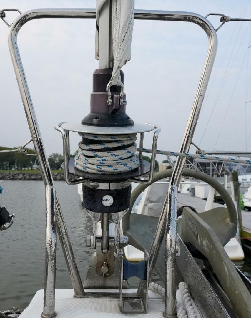 2012-lagoon-421-sail-9831990-20250612145232524-1_XLARGE.jpg