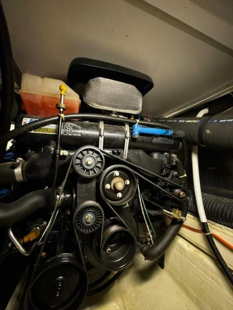 2004 Carver 360 Sport Sedan