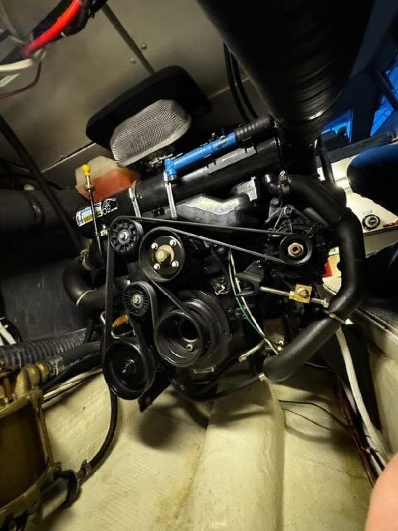 2004 Carver 360 Sport Sedan