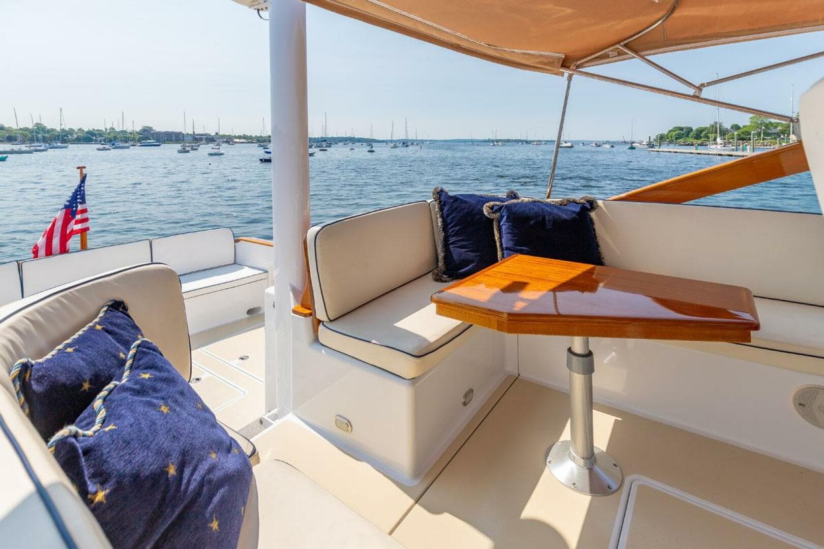 L-Settee into Cockpit