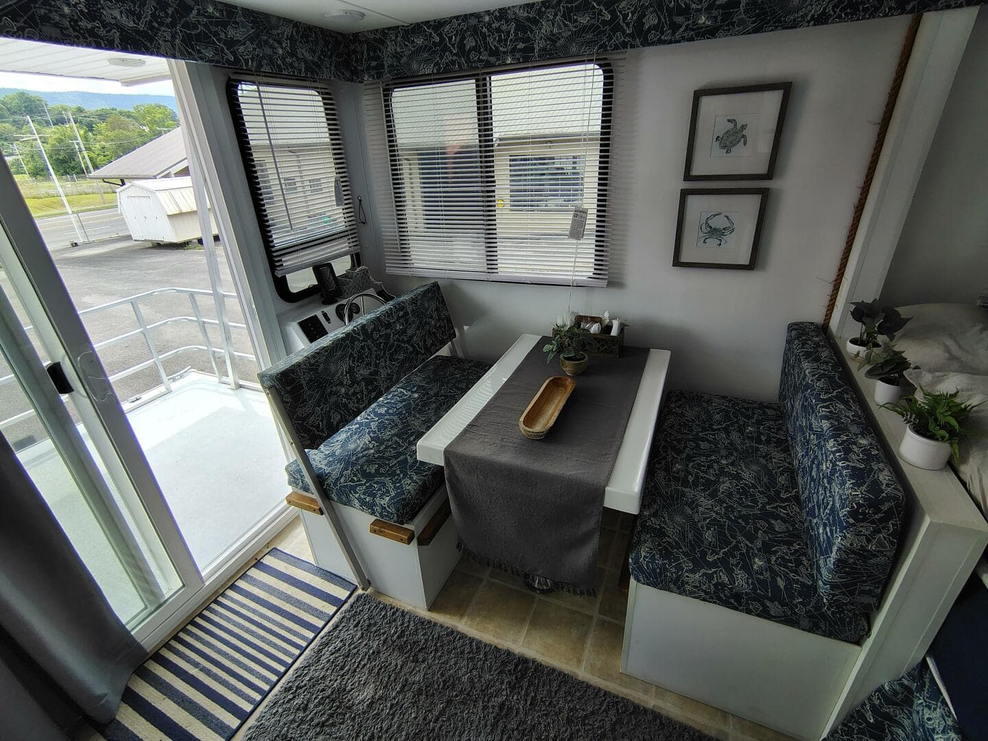 2017 Catamaran Cruisers Lil Hobo 31