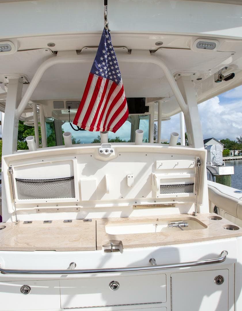 2023 Boston Whaler 380 Outrage