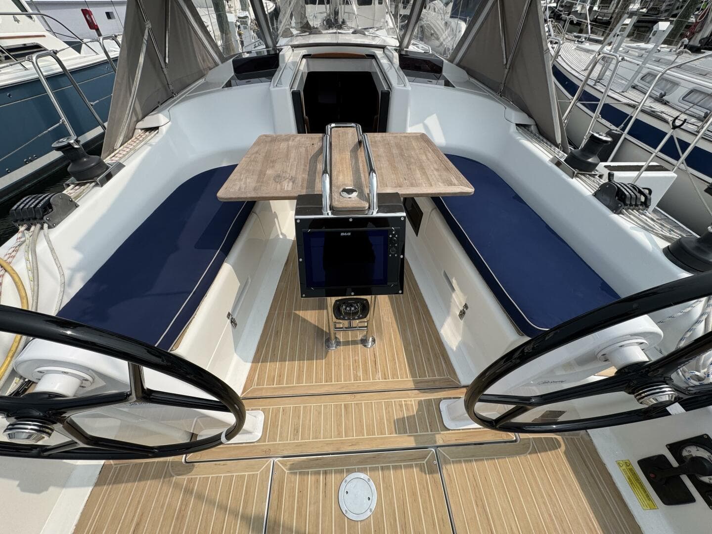 2018 Hanse 348