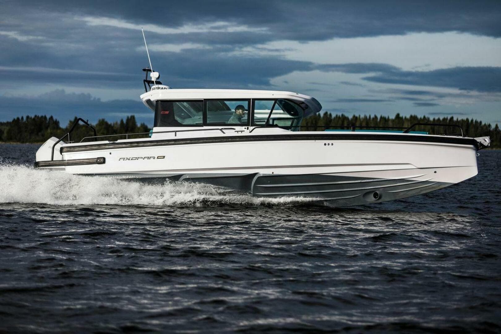 2023 Axopar 28 CABIN
