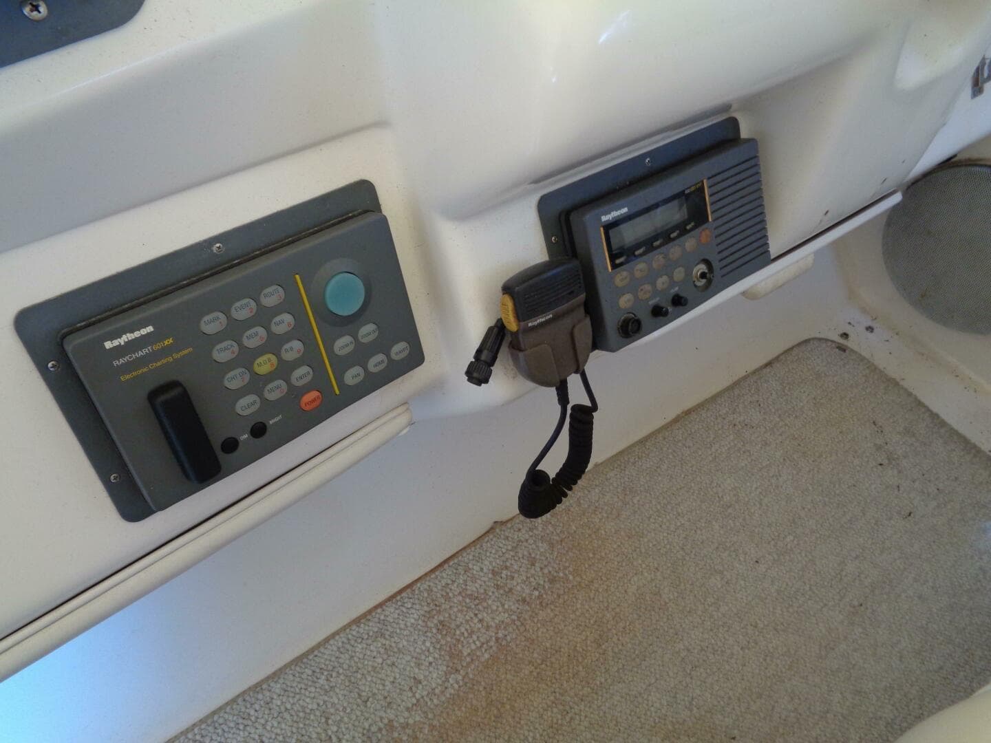 1997 Sea Ray 370 Sundancer