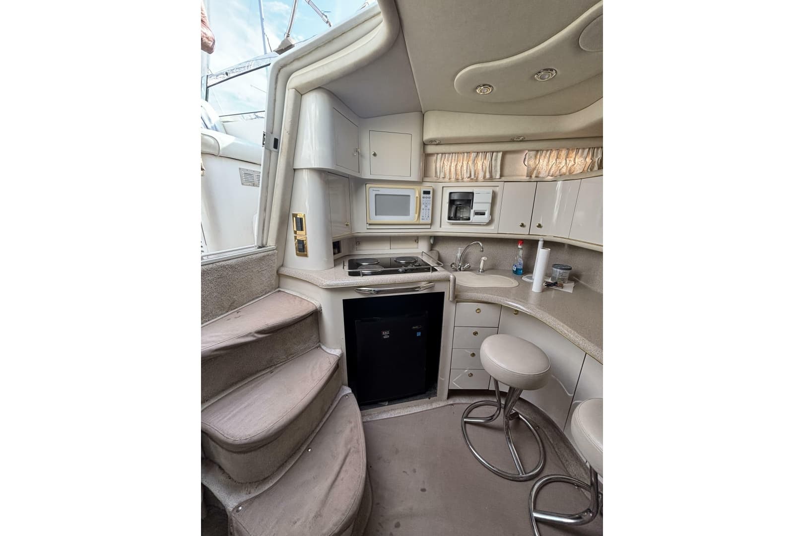 1997 Sea Ray 370 Sundancer