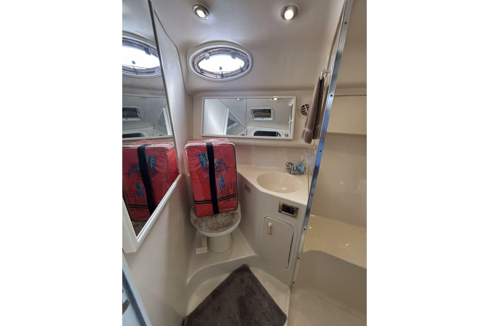 1997 Sea Ray 370 Sundancer