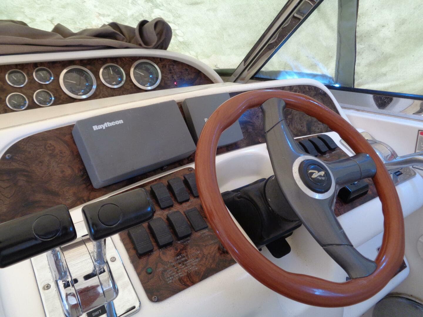 1997 Sea Ray 370 Sundancer