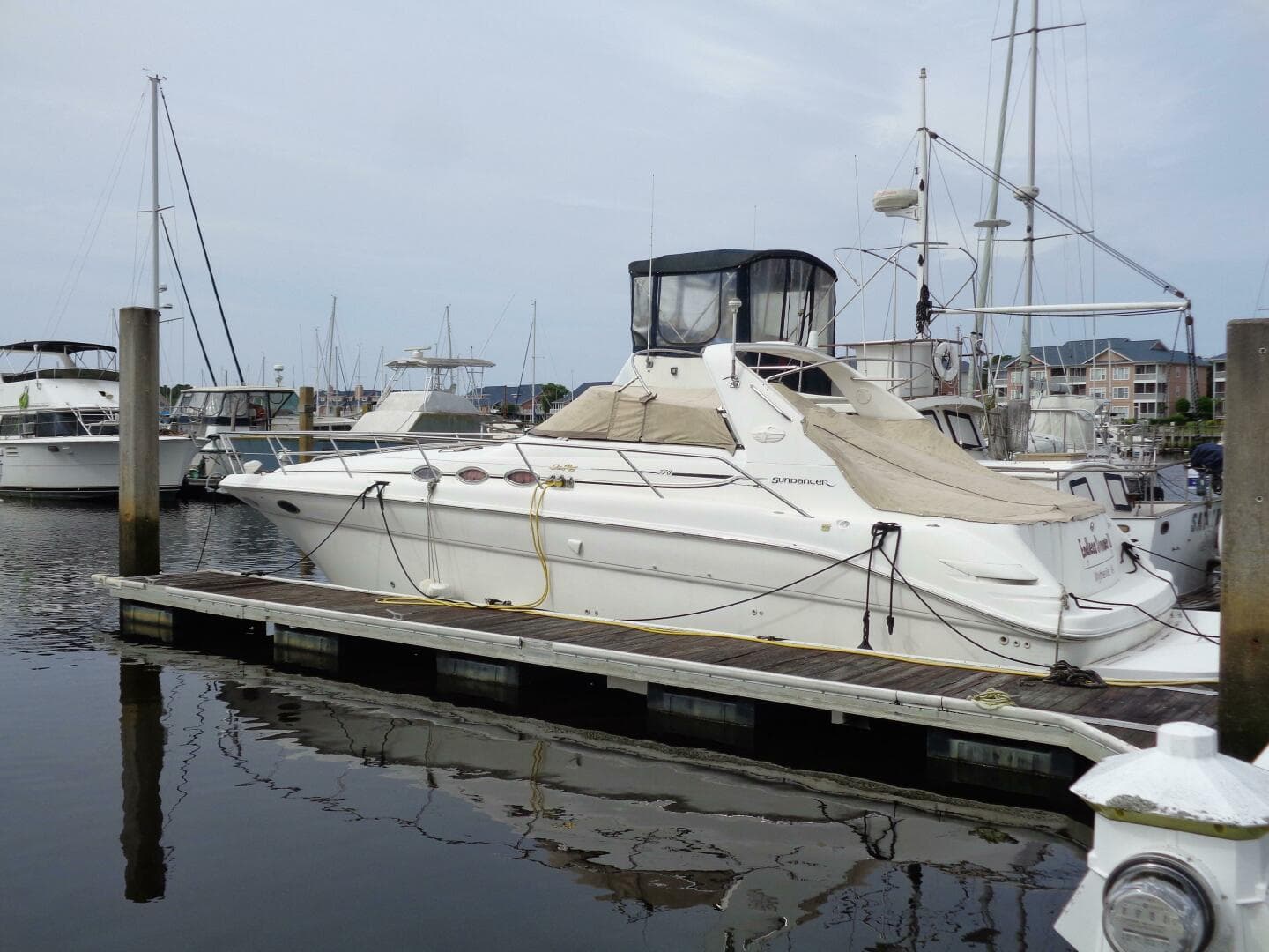1997 Sea Ray 370 Sundancer