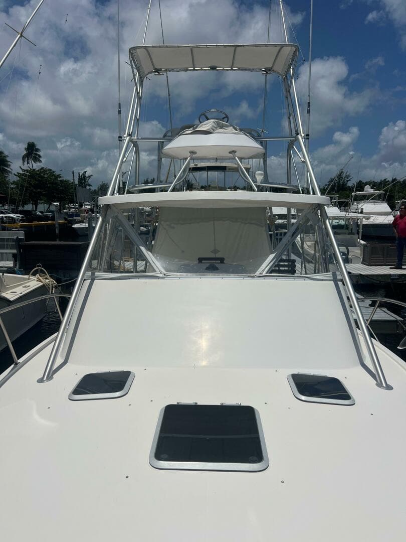 1997 Pursuit 3000 Offshore Express