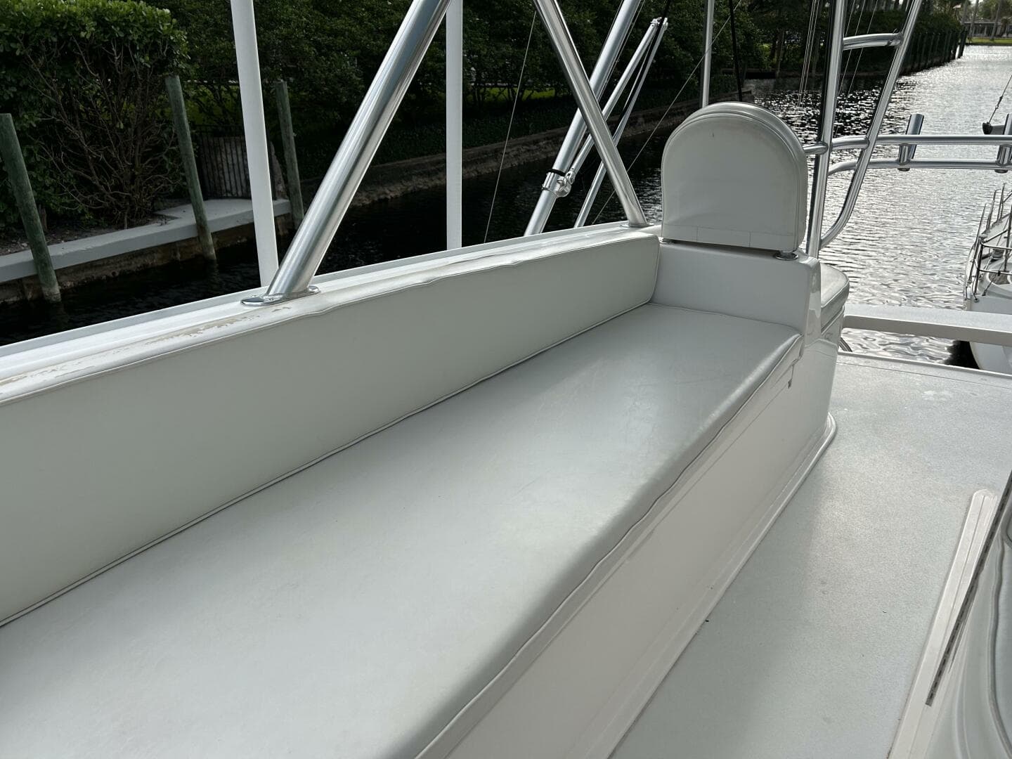 2006 Viking 52 Convertible