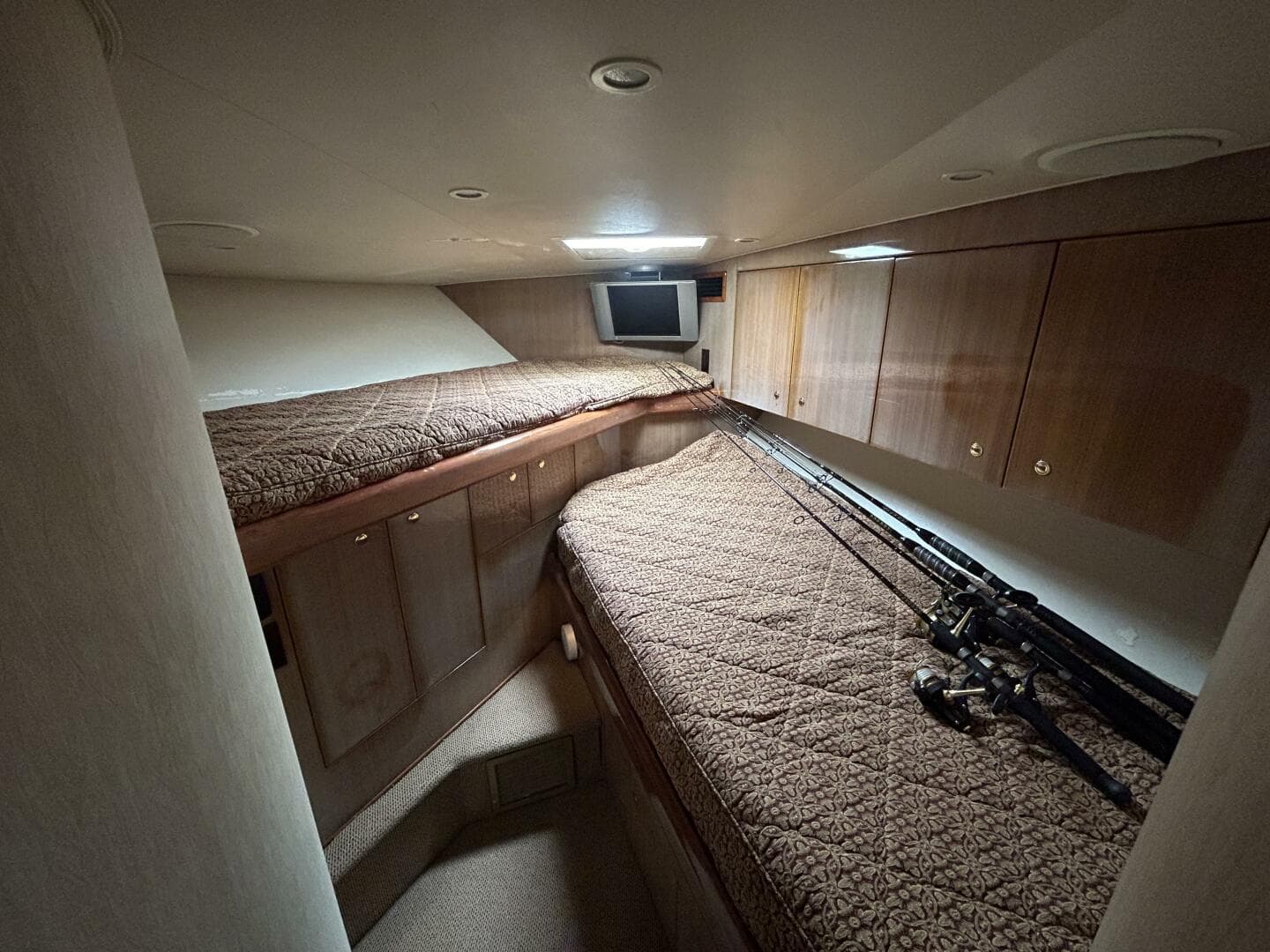 2006 Viking 52 Convertible