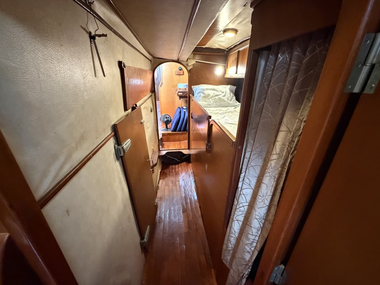 1980 Amel Mango 52