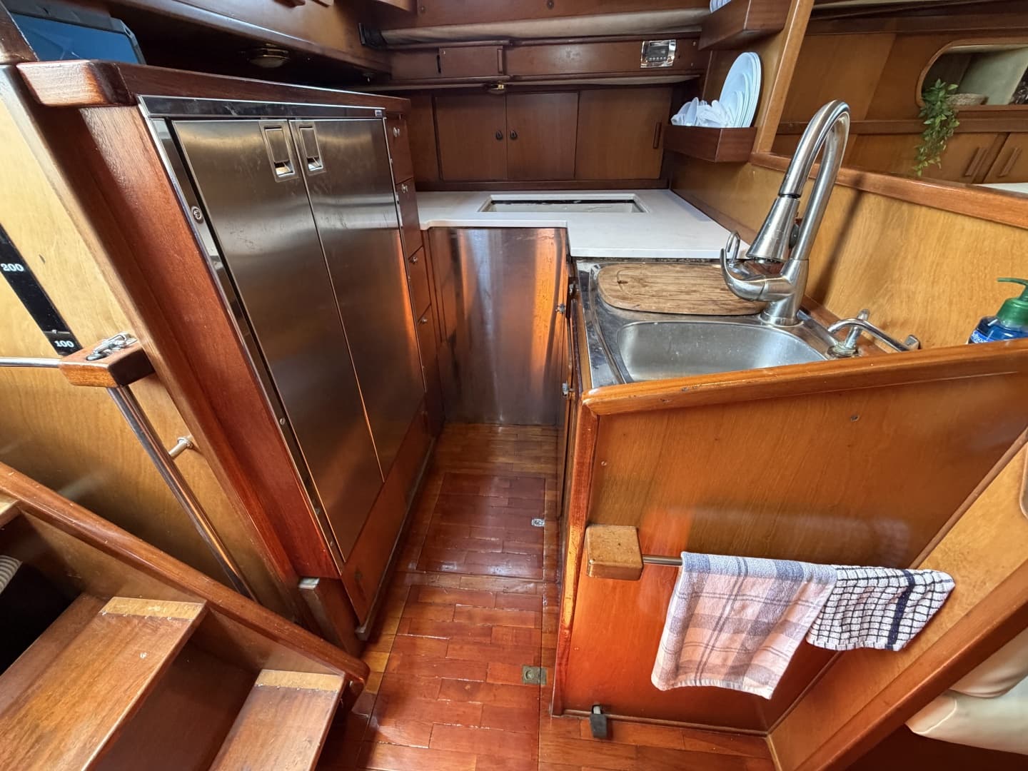 1980 Amel Mango 52