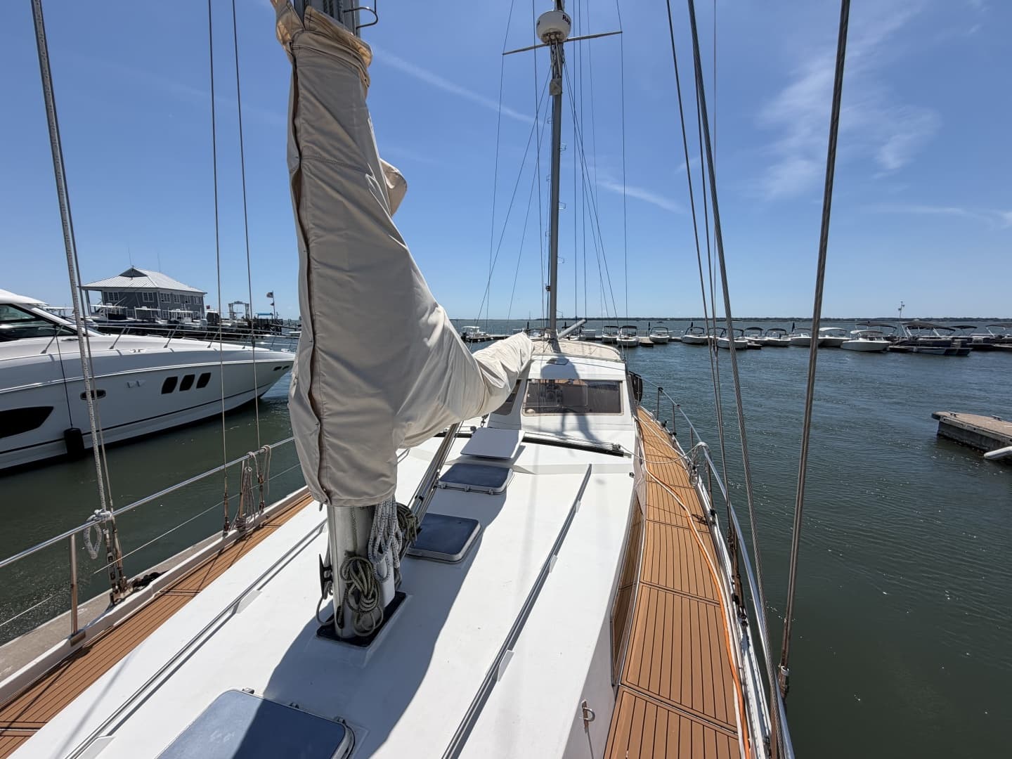 1980 Amel Mango 52