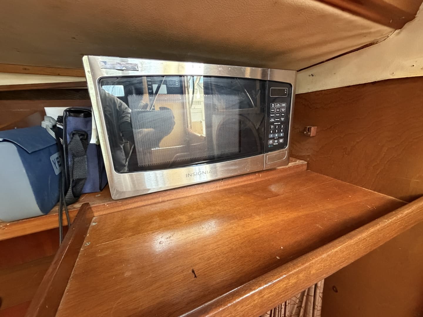 1980 Amel Mango 52