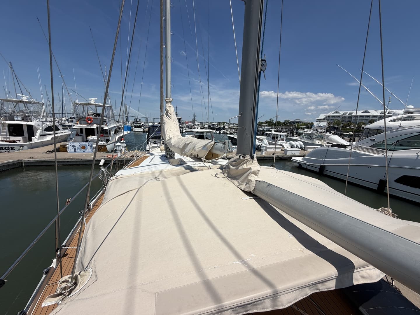 1980 Amel Mango 52
