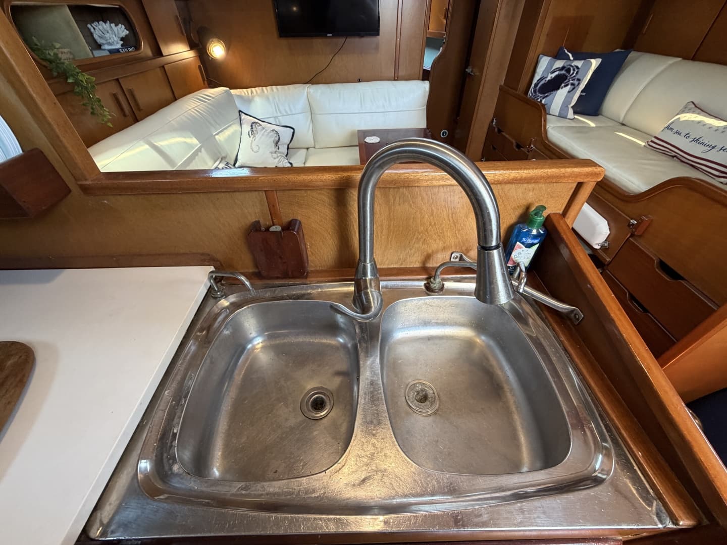 1980 Amel Mango 52
