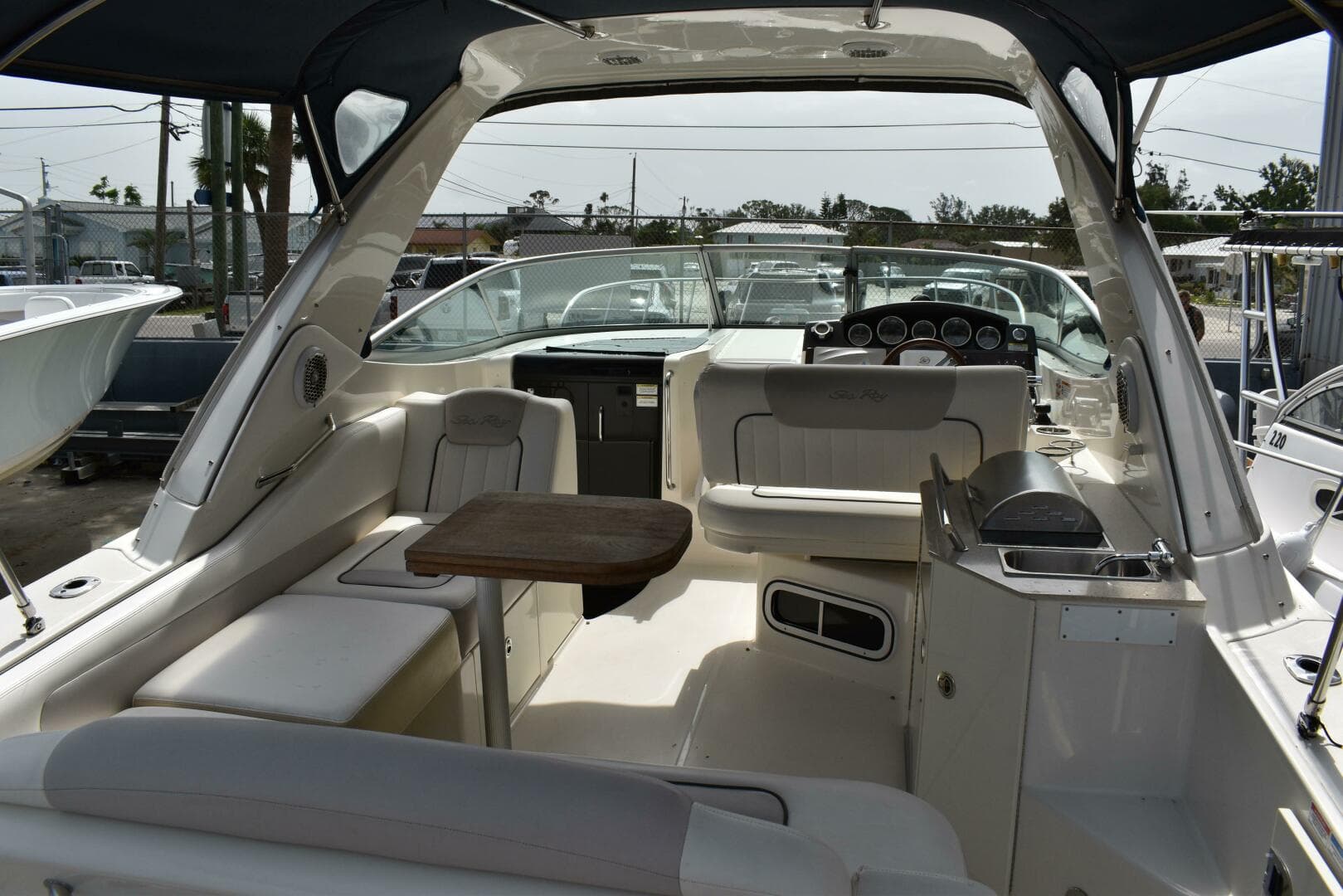 2011 Sea Ray 310 Sundancer