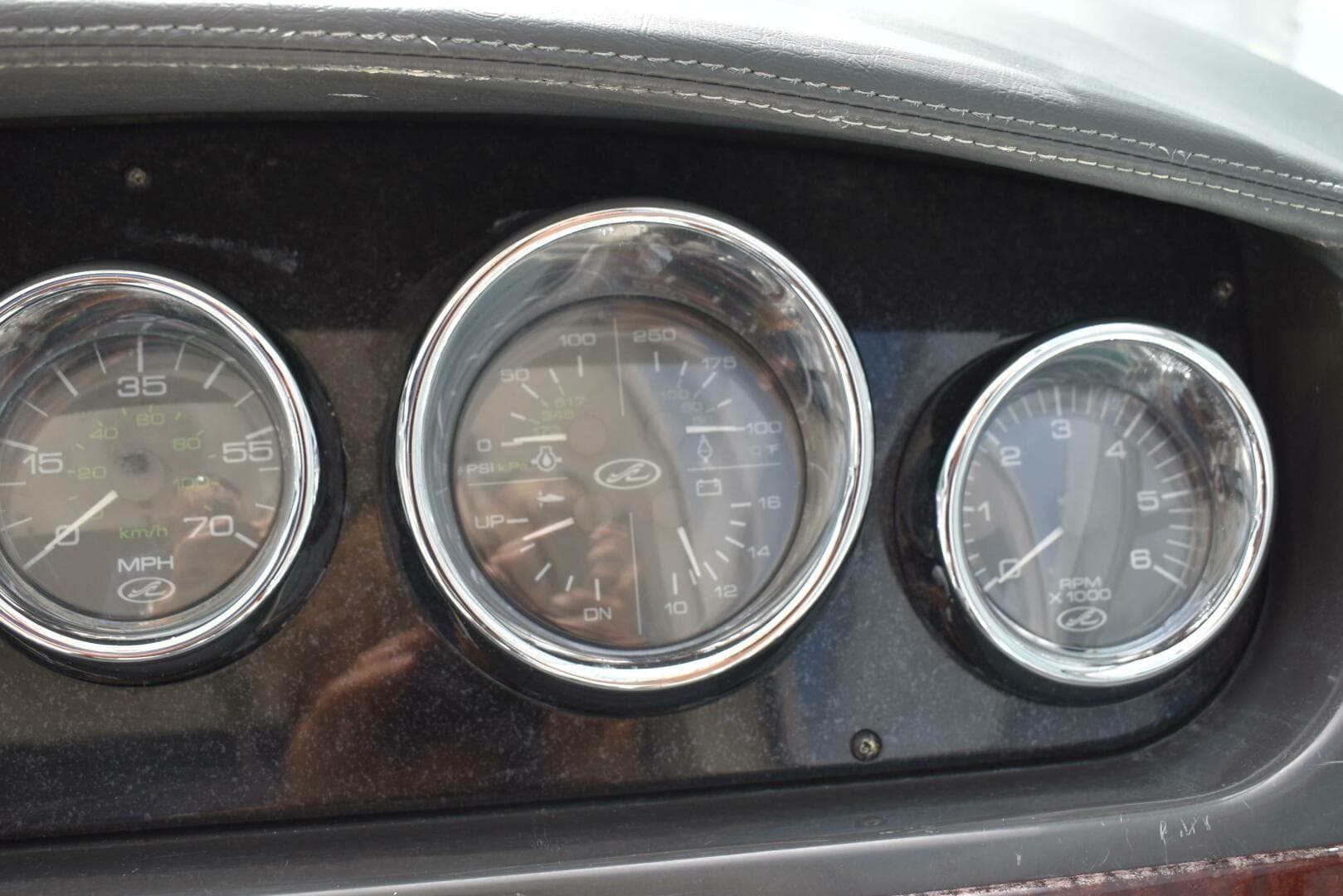 2011 Sea Ray 310 Sundancer