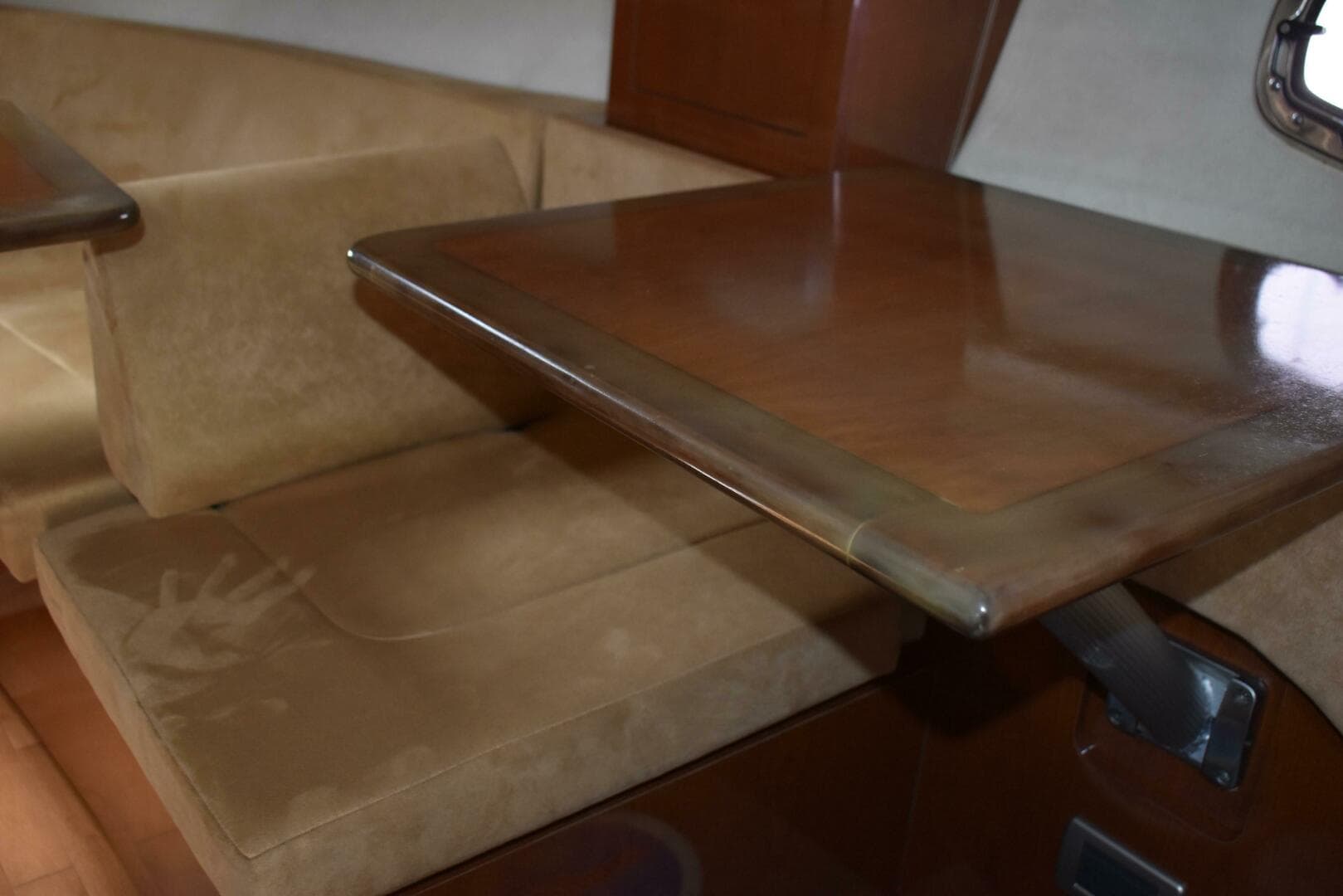 2011 Sea Ray 310 Sundancer