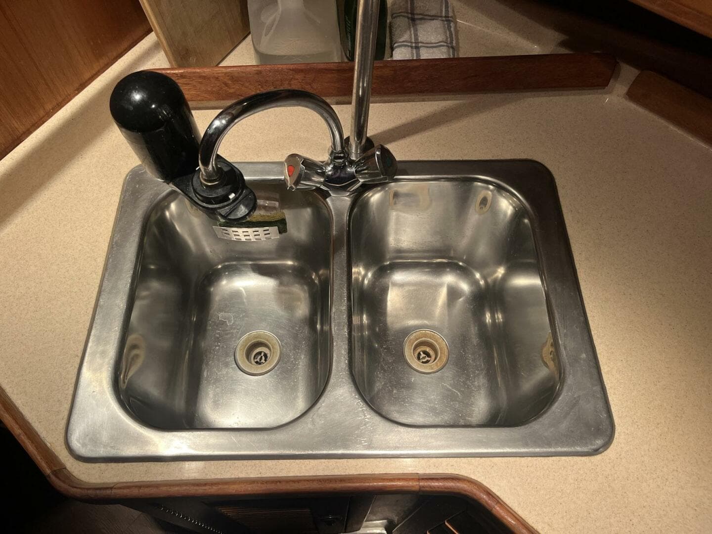 1999 Catalina 42 MK II