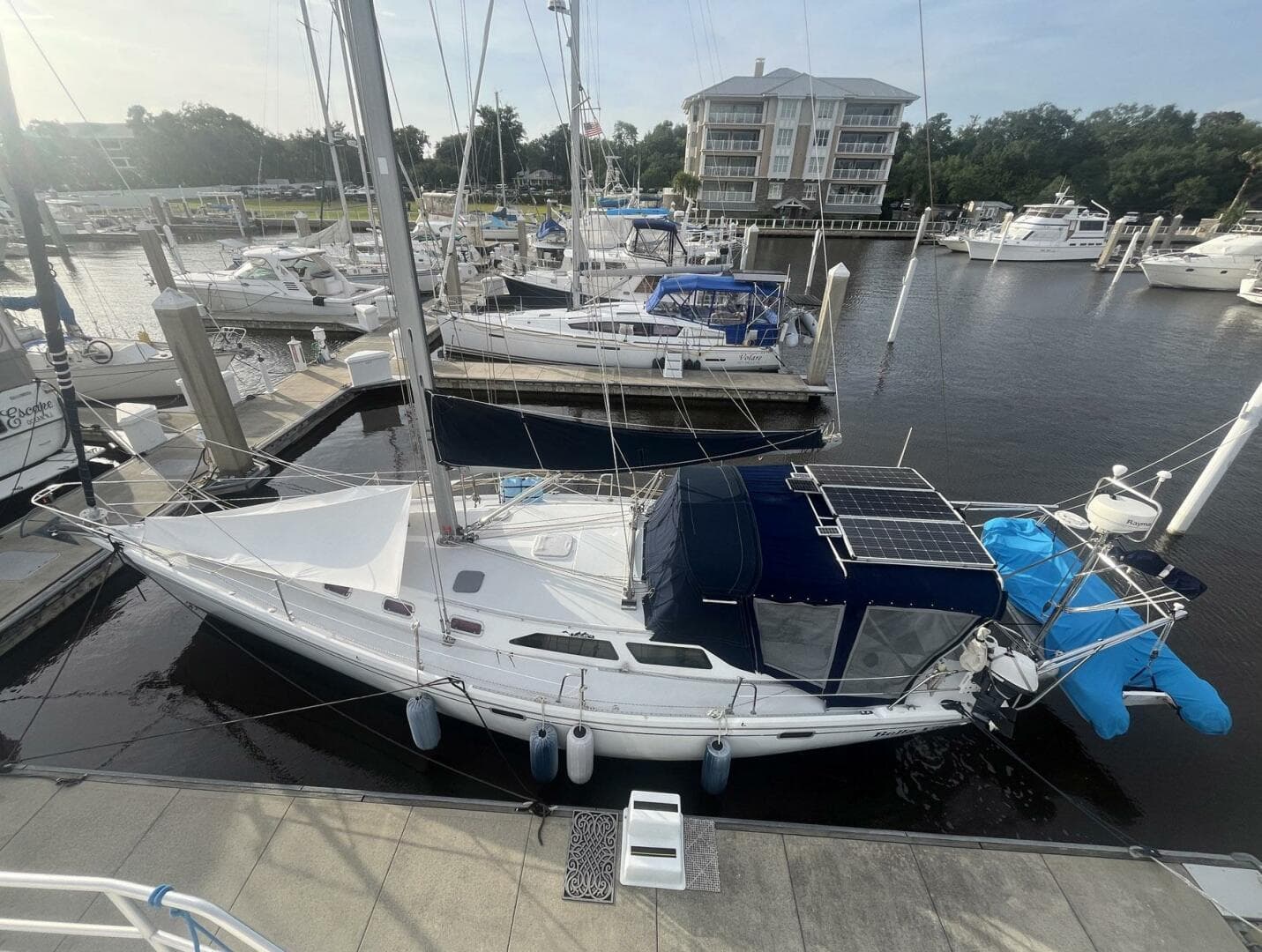 1999 Catalina 42 MK II