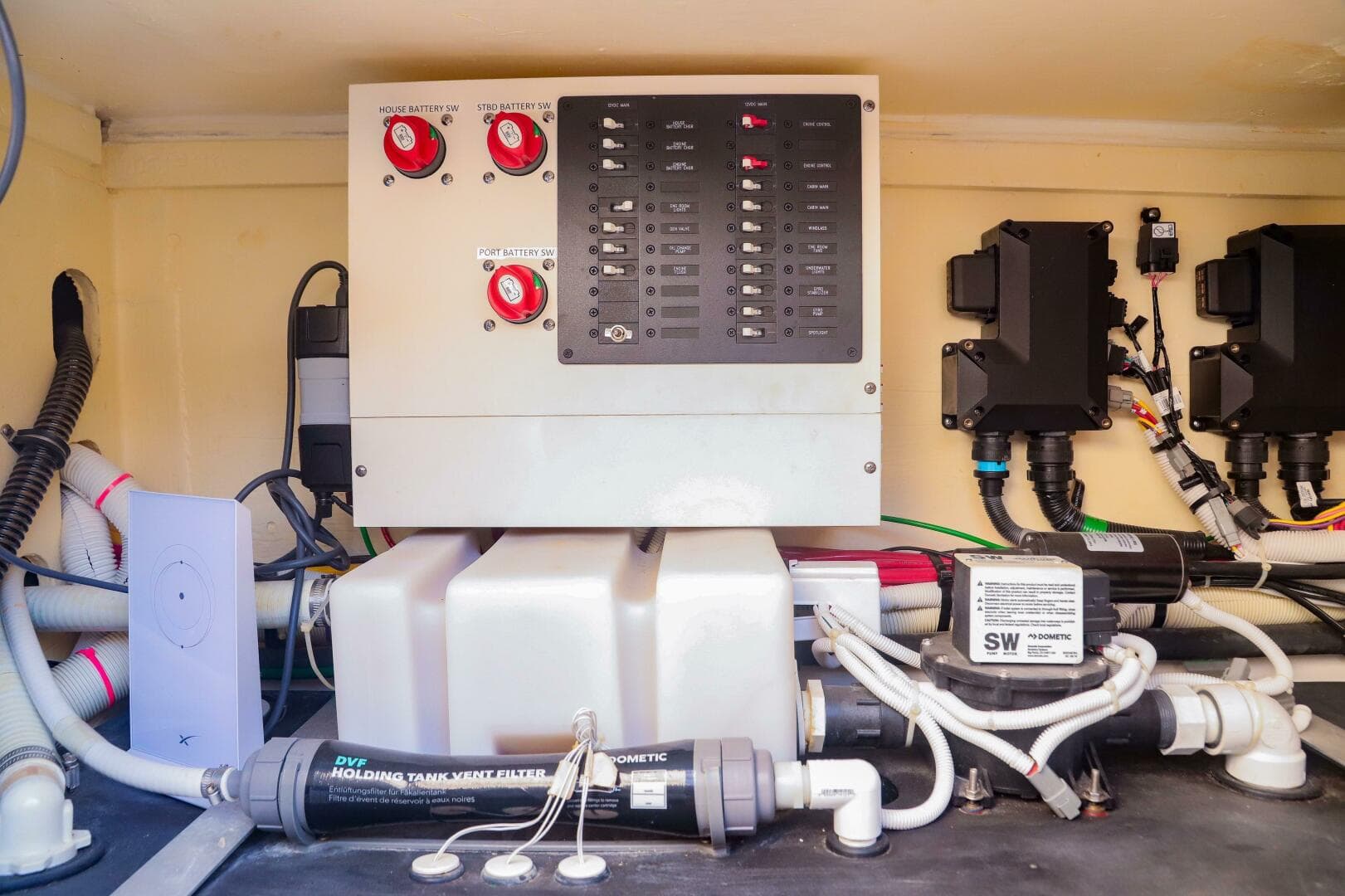 2022 Tiara Yachts 43 LS