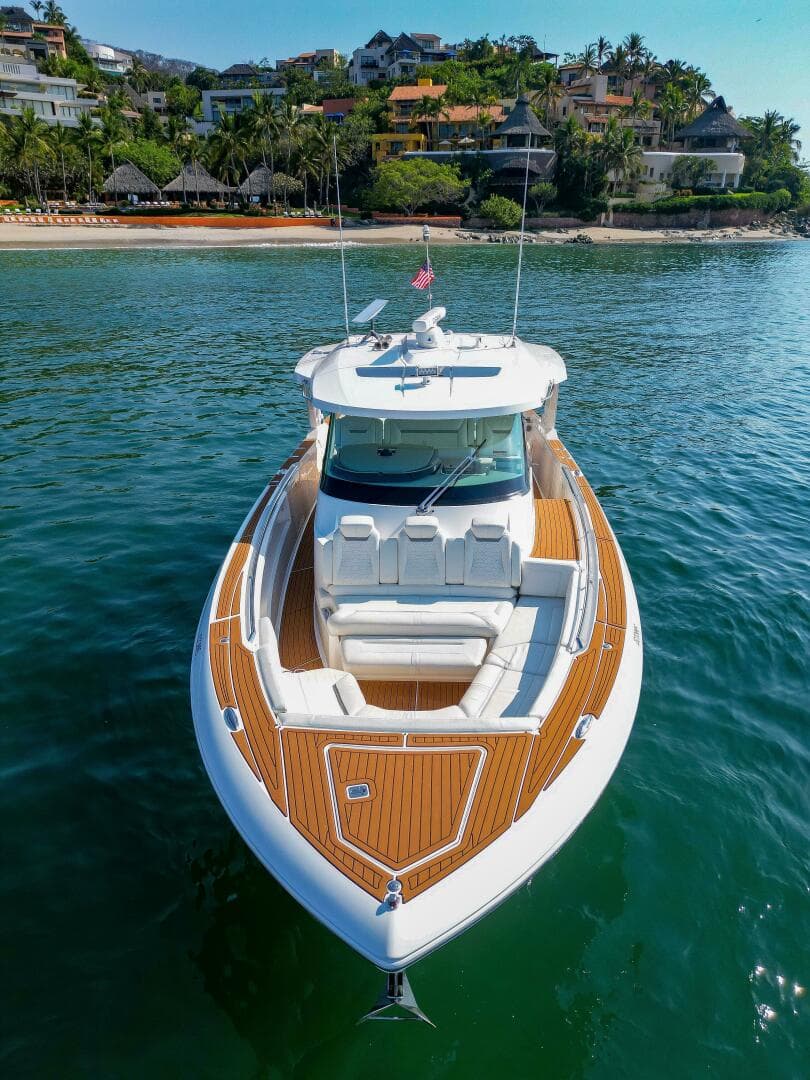 2022 Tiara Yachts 43 LS