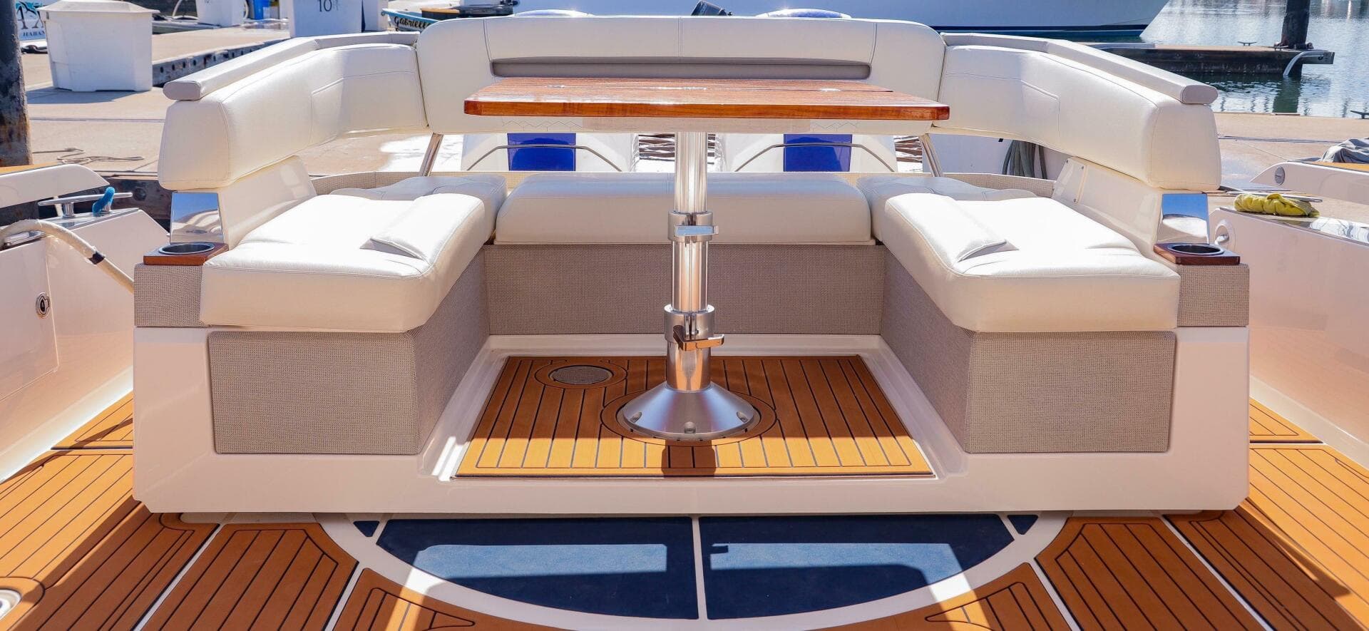 2022 Tiara Yachts 43 LS